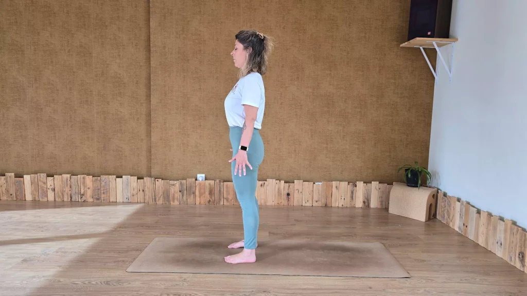 Salutation au soleil Tadasana, la montagne